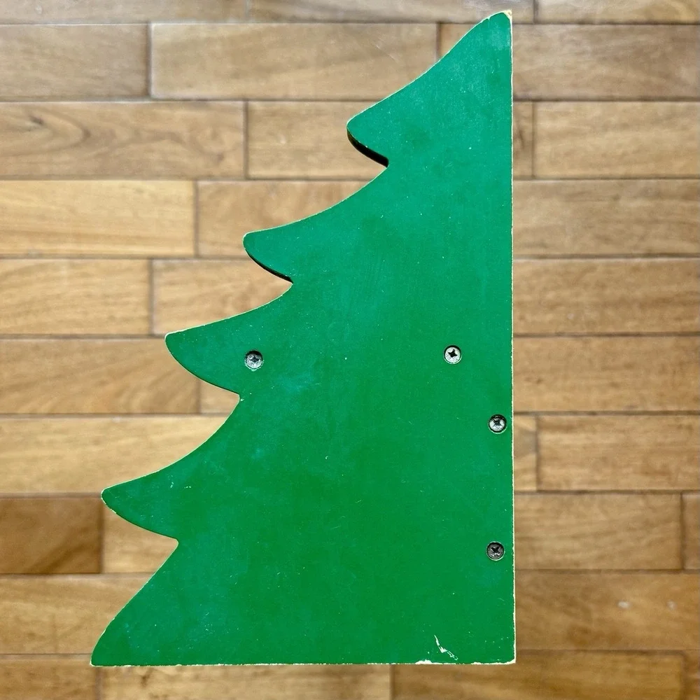 VTG 80s Wood Wall Shelf Heart Cutout Pegs Pine Tree Farm Granny Cottage Core 24